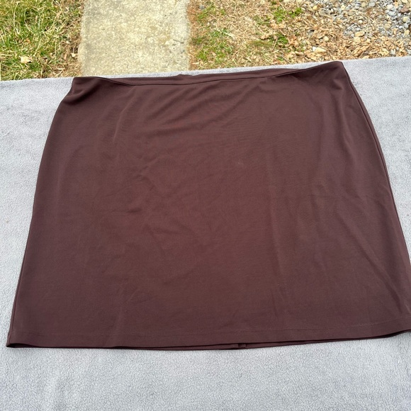 🔥 BRAND NEW Plus sized 3XP Black skirt by Susan Graver - Picture 1 of 4